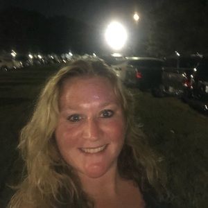 Meet your Posher, Alexandrea